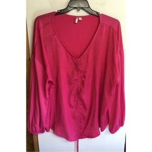 Ladies Plus Size 26/28 Cato Knit Blouse with Satiny Front
